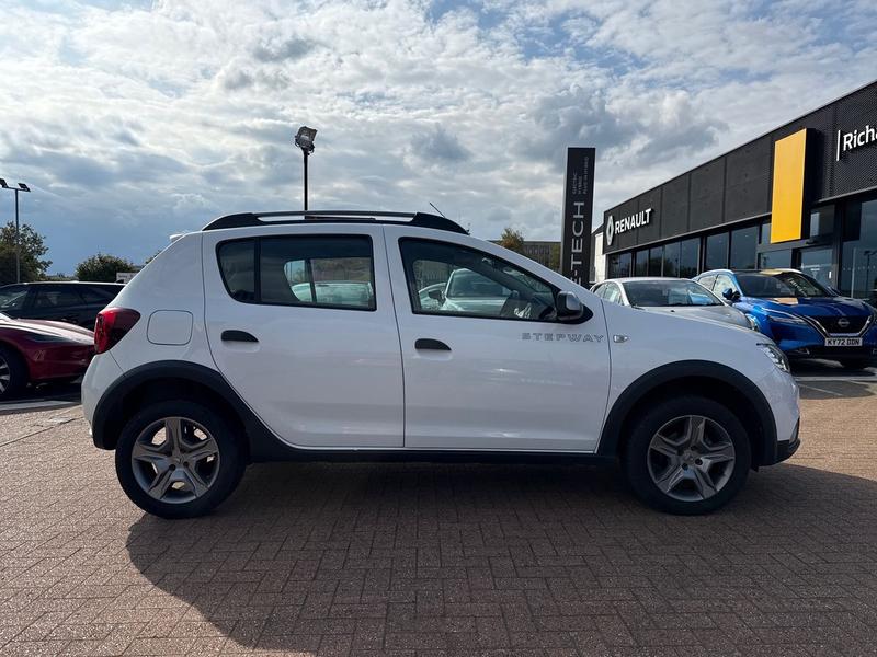 Used Dacia Sandero Stepway 2020 for sale - 76046497: Photo 2