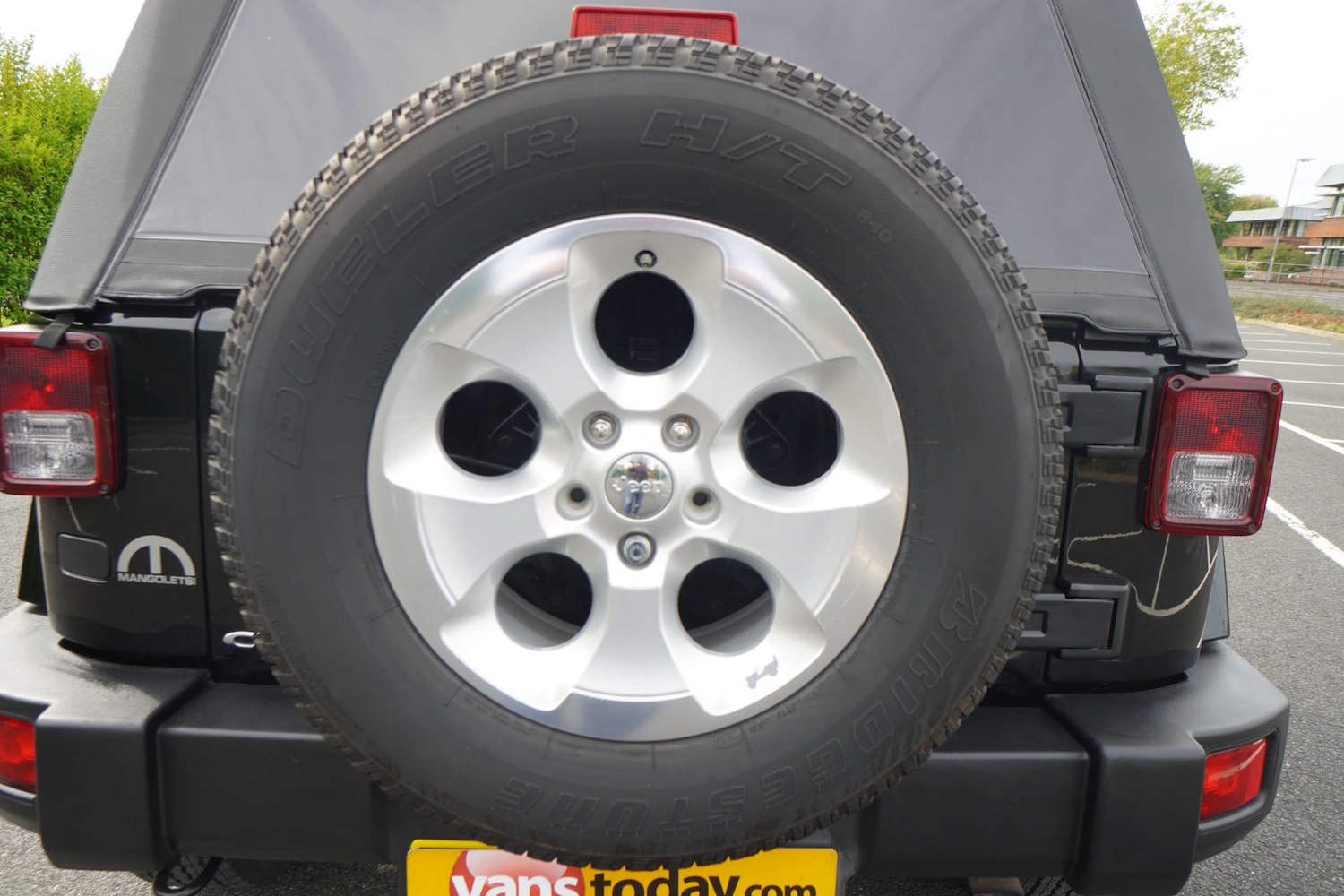 Used Jeep Wrangler 2015 for sale - 76601404: Photo 65