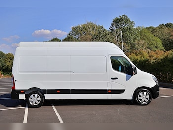Used Nissan Interstar 2024 for sale - 79504376: Photo
