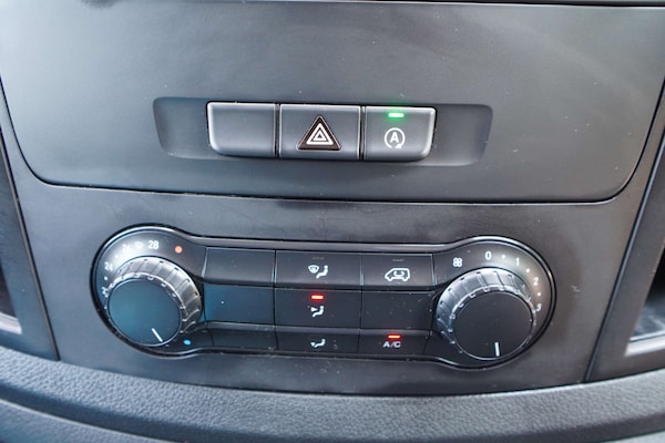 Used Mercedes-Benz Vito 2020 for sale - 75352607: Photo 32