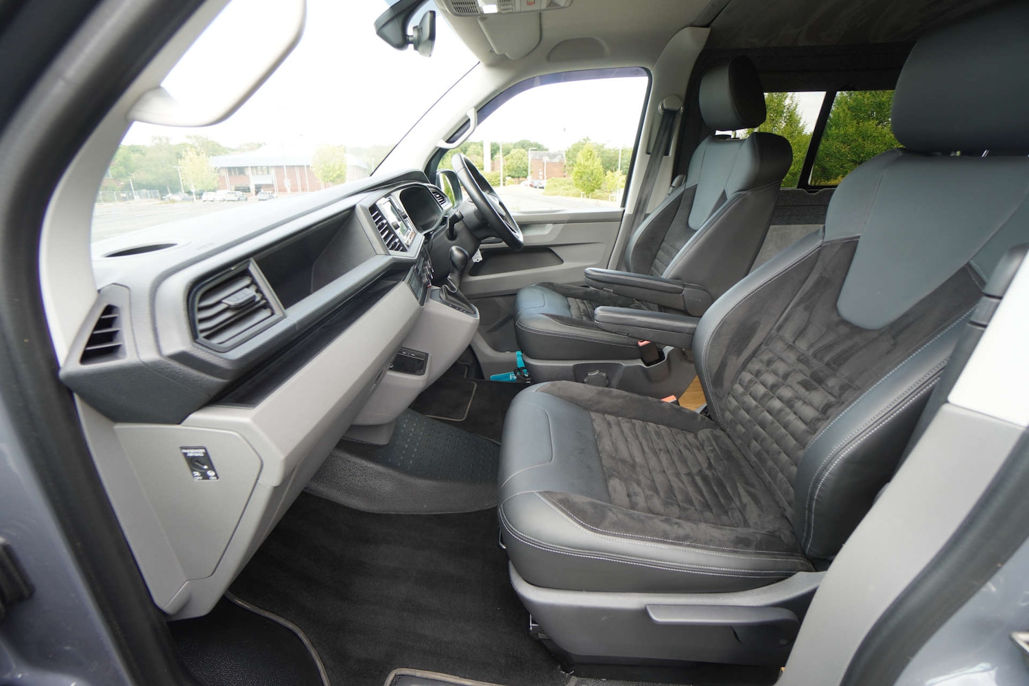 Used Volkswagen Transporter 2024 for sale - 76277444: Photo 34