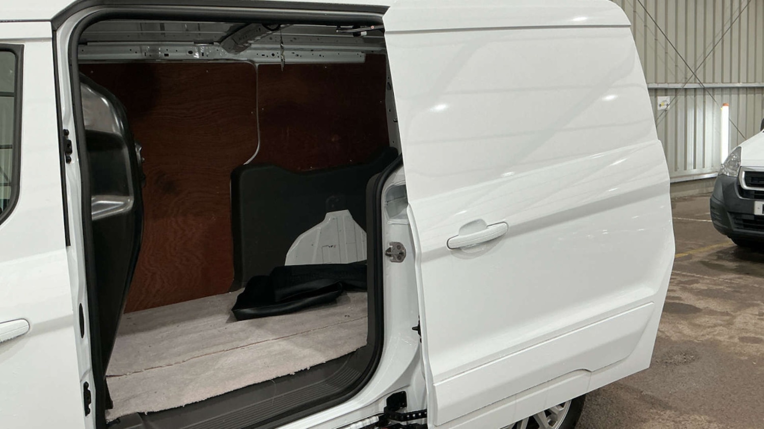 Used Ford Transit Connect 2020 for sale - 77594879: Photo 15