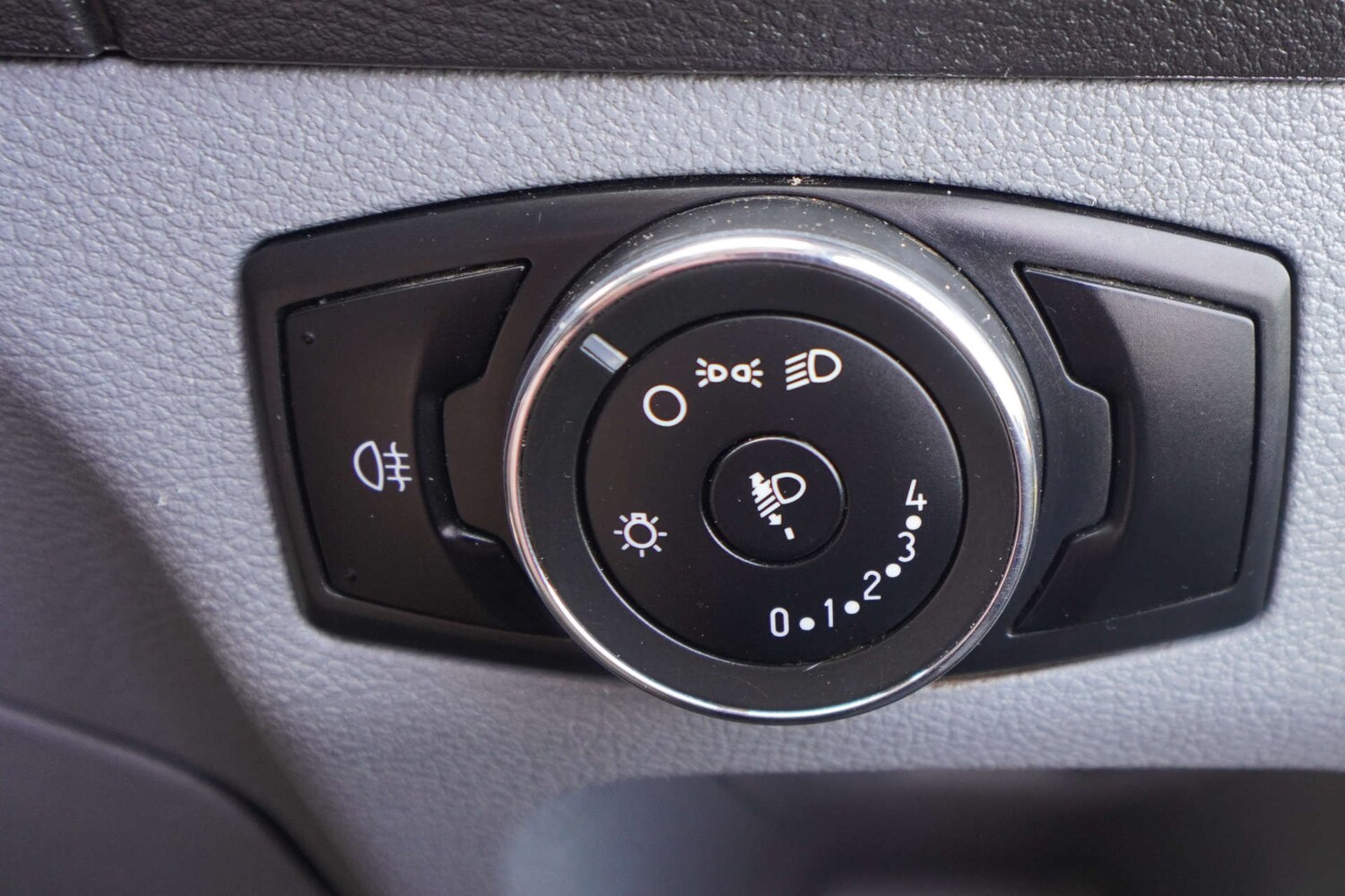 Used Ford Transit 2018 for sale - 76277440: Photo 48