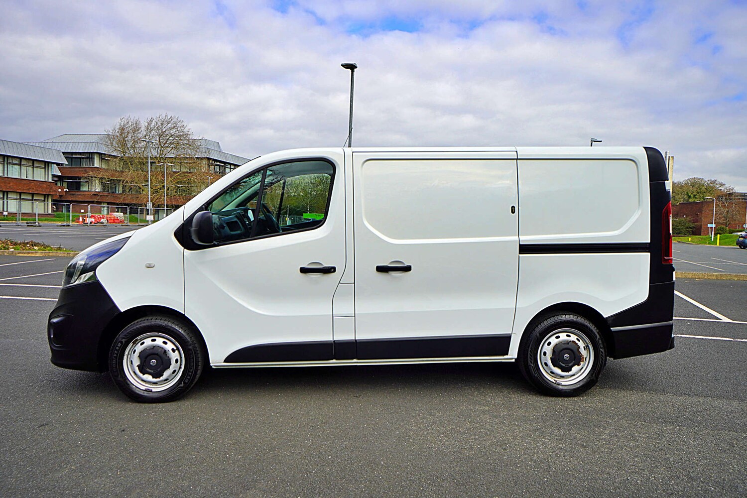Used Vauxhall Vivaro 2019 for sale - 78112497: Photo 5