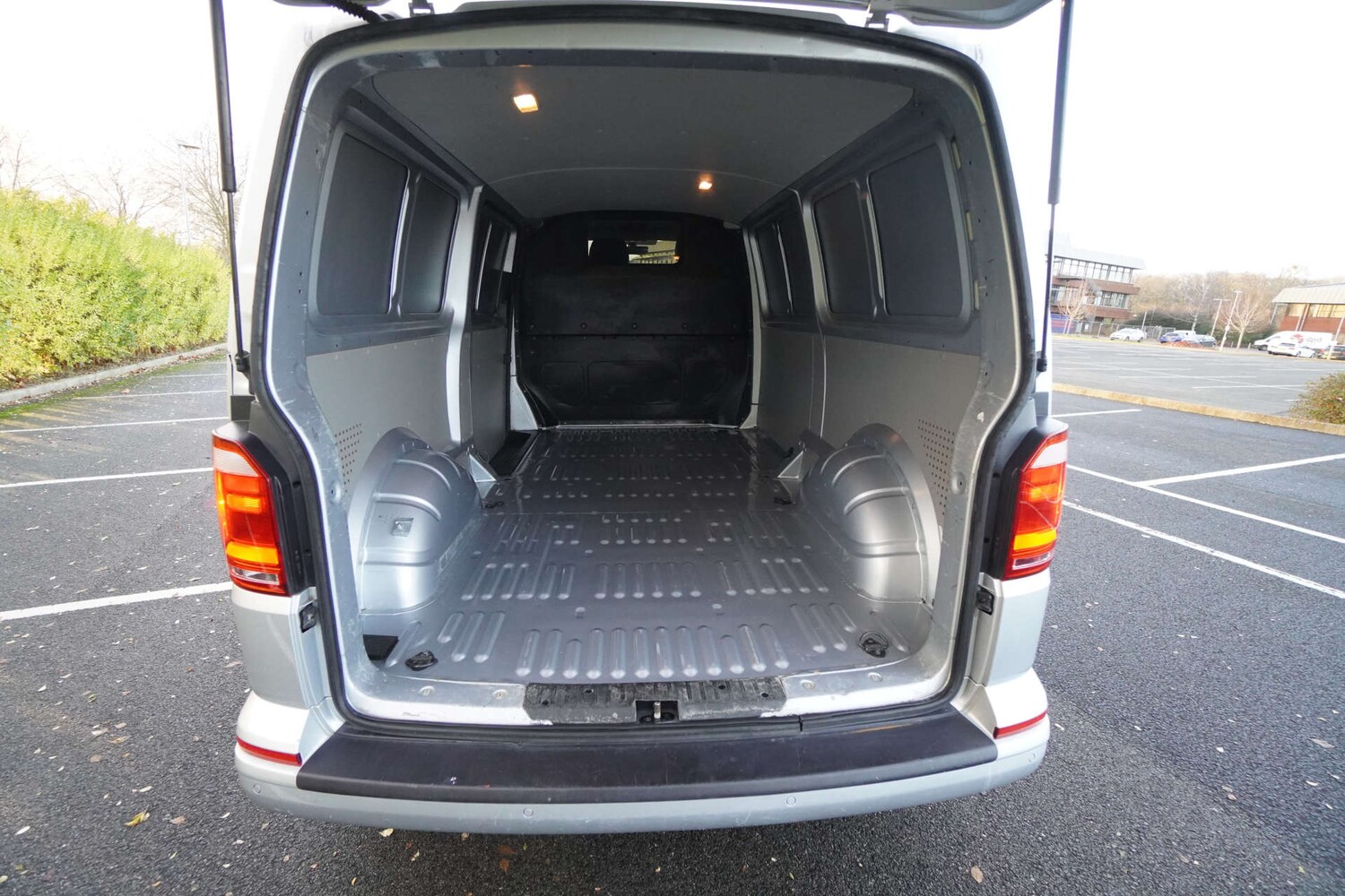 Used Volkswagen Transporter 2019 for sale - 76885173: Photo 11