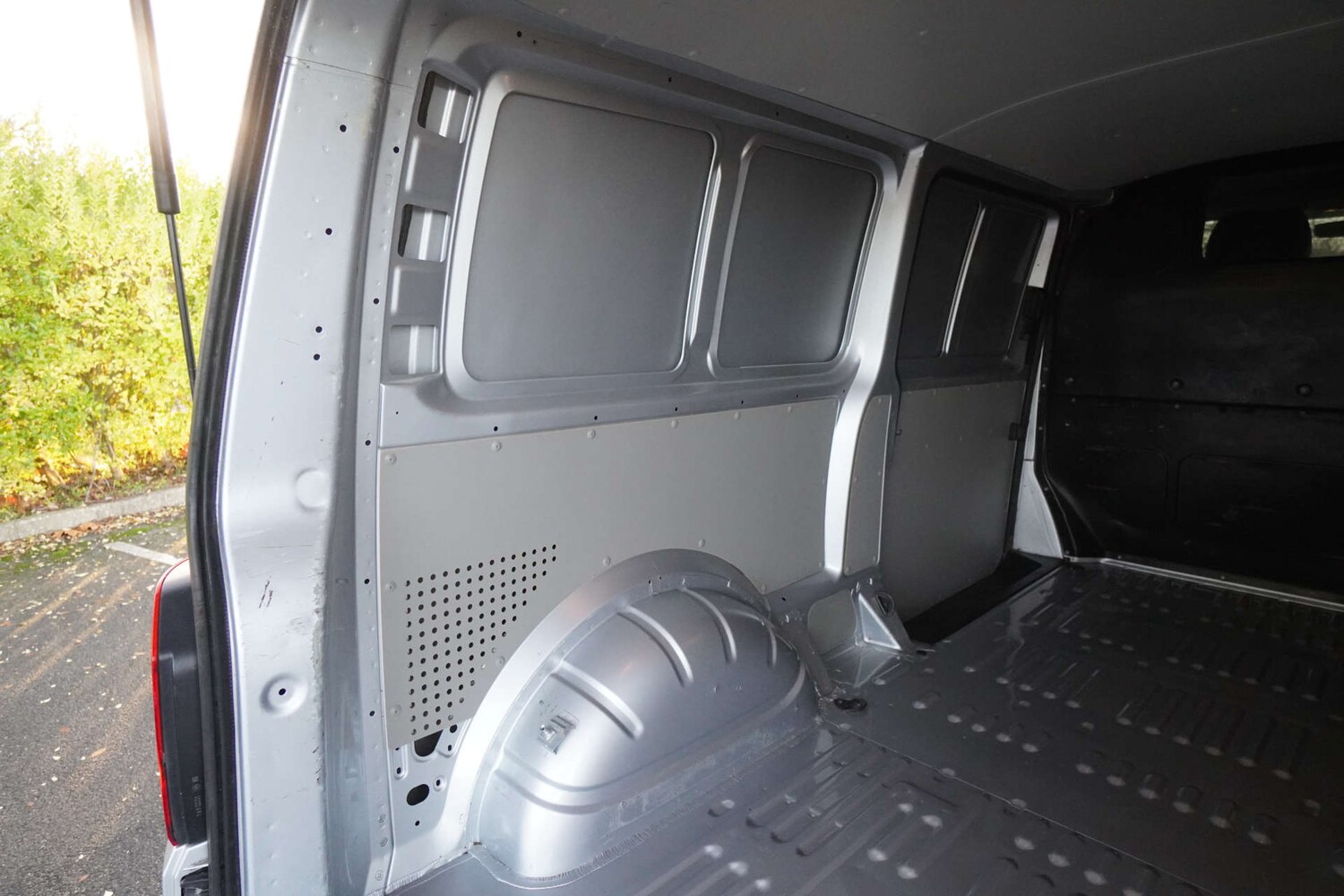 Used Volkswagen Transporter 2019 for sale - 76885173: Photo 30