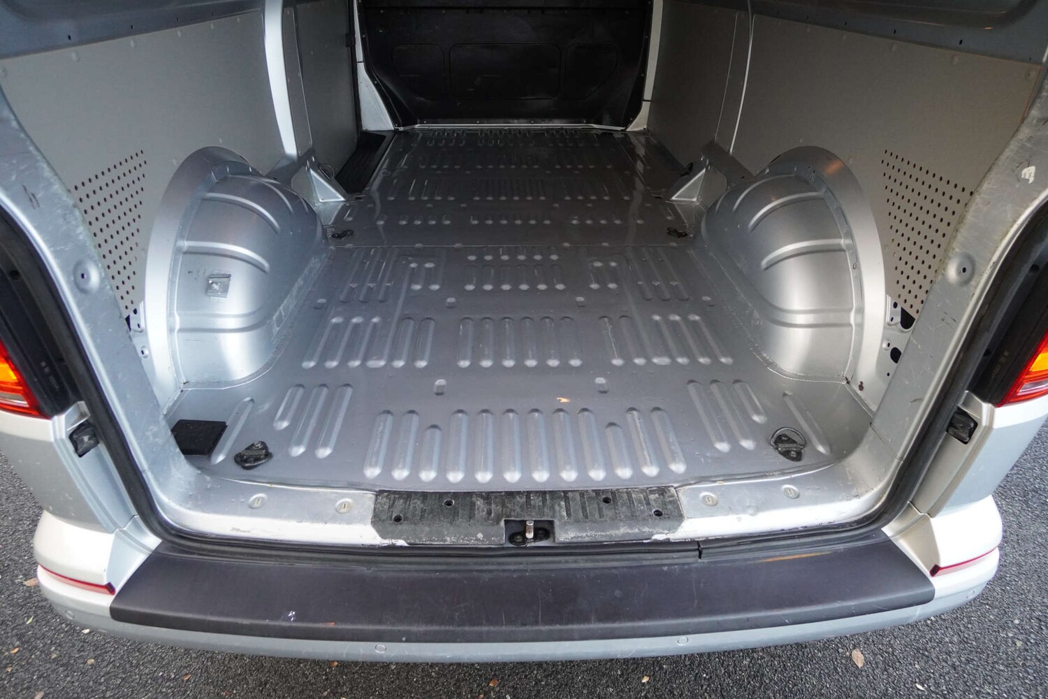 Used Volkswagen Transporter 2019 for sale - 76885173: Photo 31