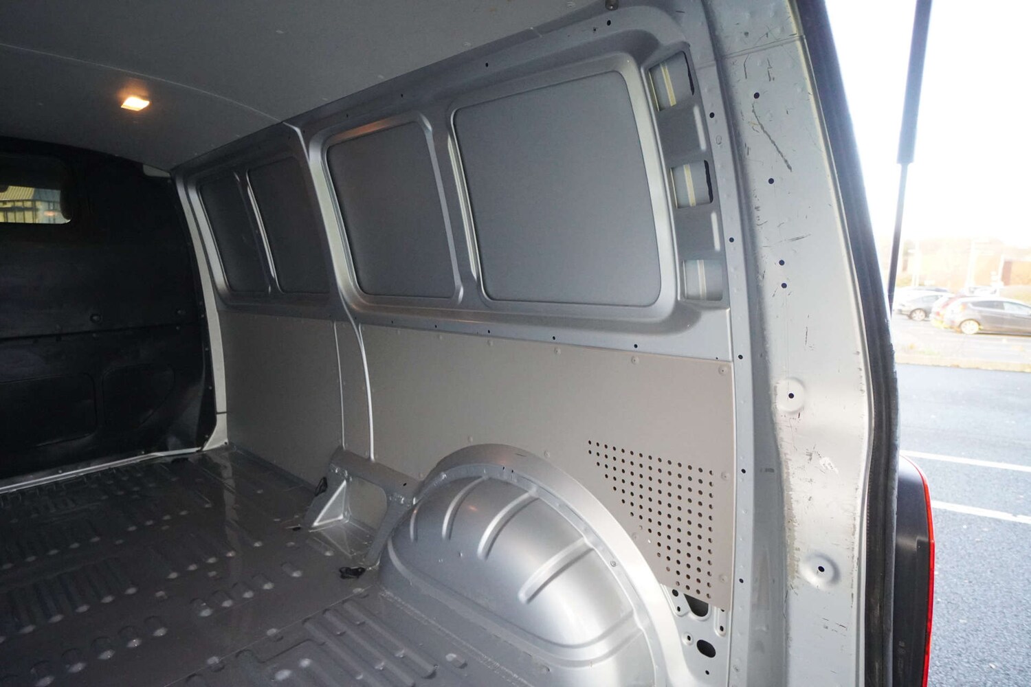 Used Volkswagen Transporter 2019 for sale - 76885173: Photo 32