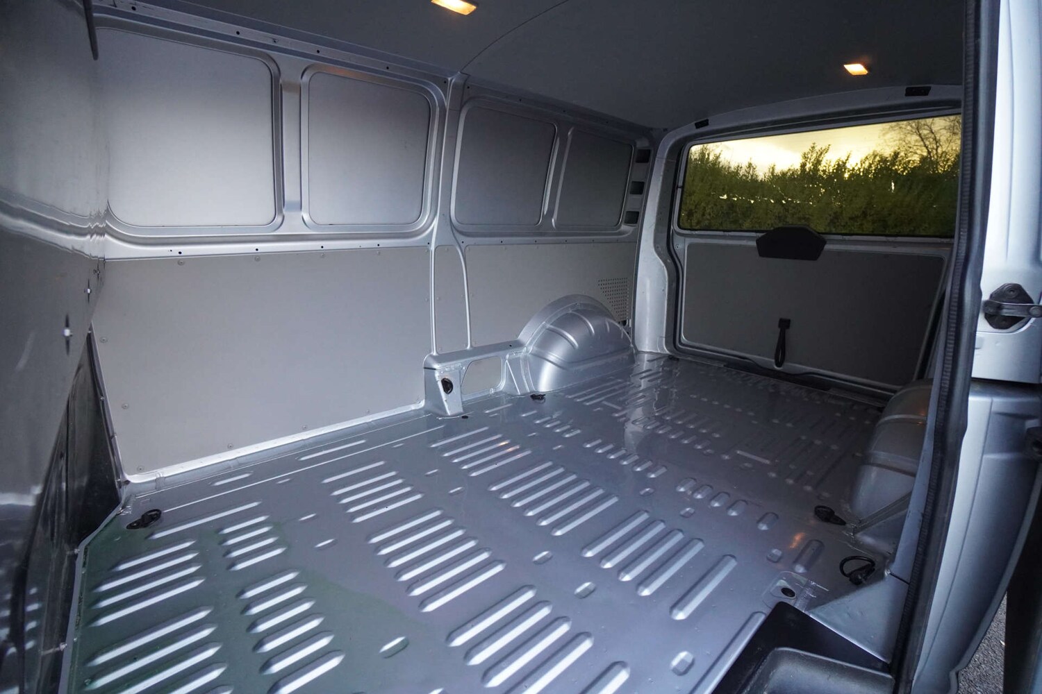 Used Volkswagen Transporter 2019 for sale - 76885173: Photo 34