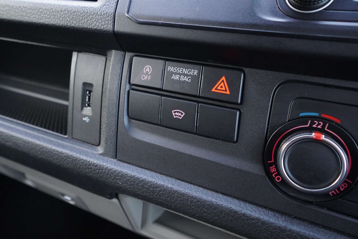 Used Volkswagen Transporter 2019 for sale - 76885173: Photo 48