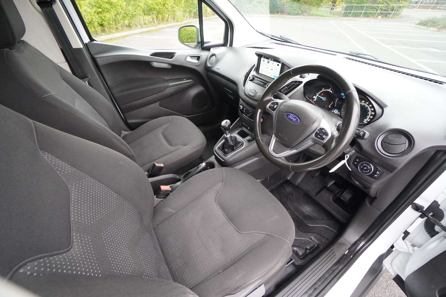 Used Ford Transit Courier 2018 for sale - 76601358: Photo 9