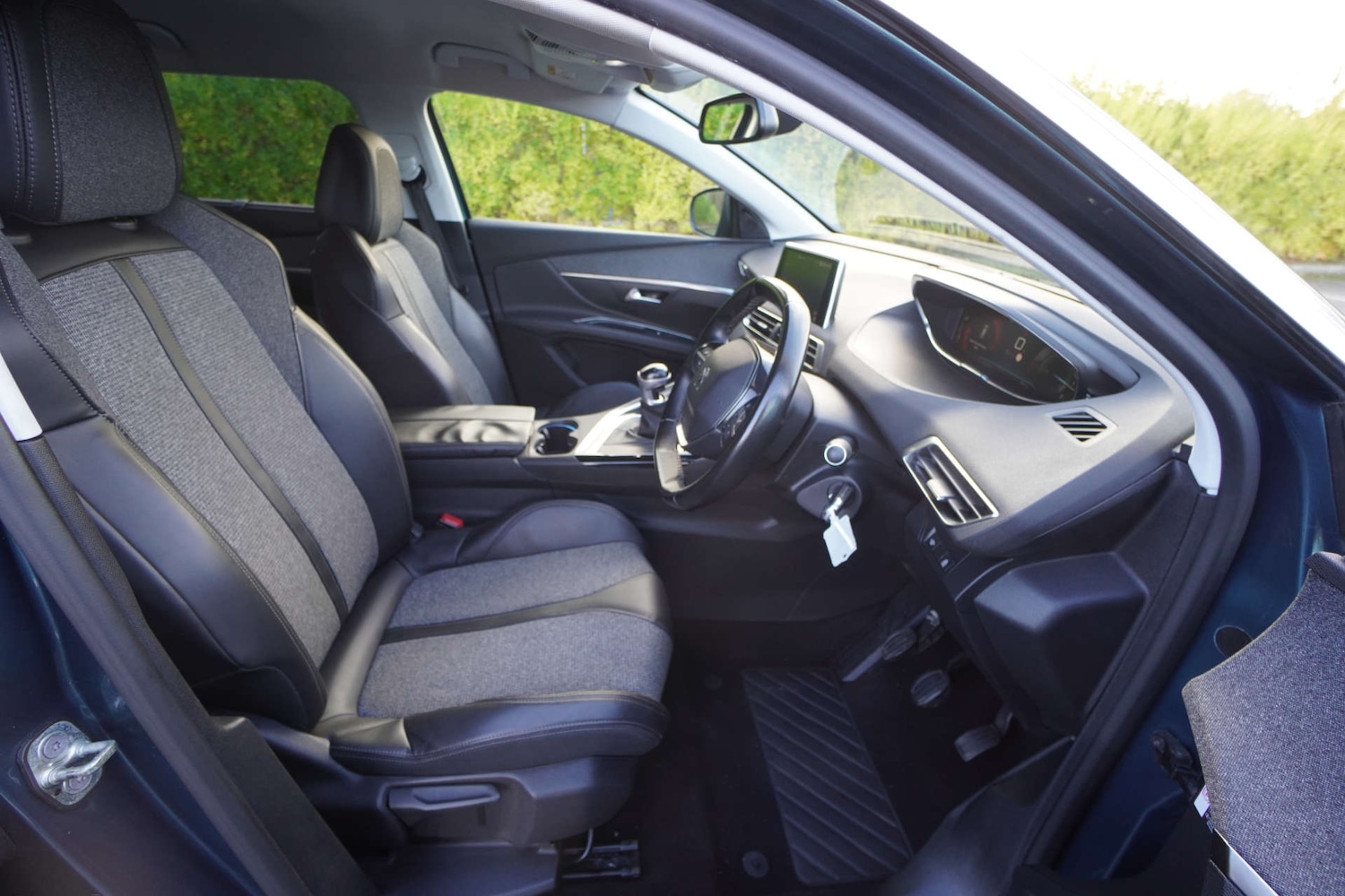 Used Peugeot 5008 2018 for sale - 76699680: Photo 12