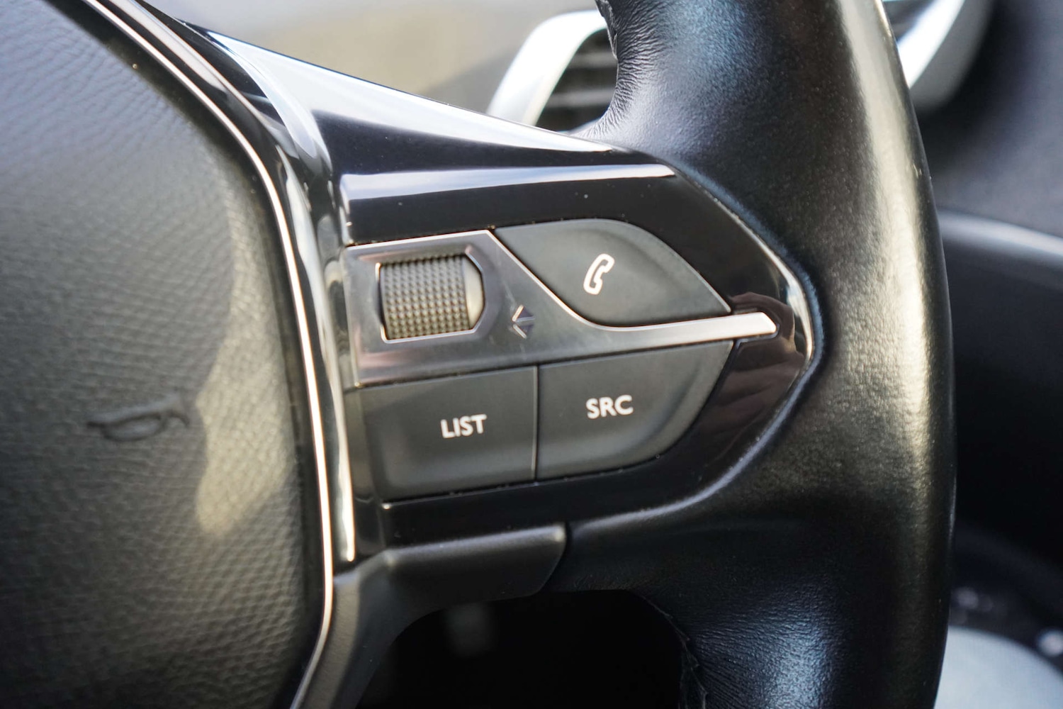 Used Peugeot 5008 2018 for sale - 76699680: Photo 63