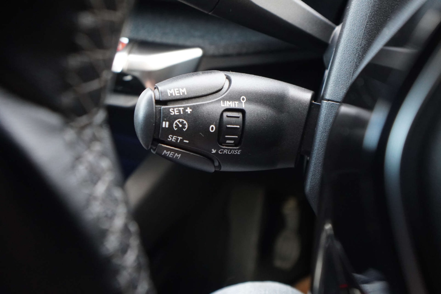 Used Peugeot 5008 2018 for sale - 76699680: Photo 65