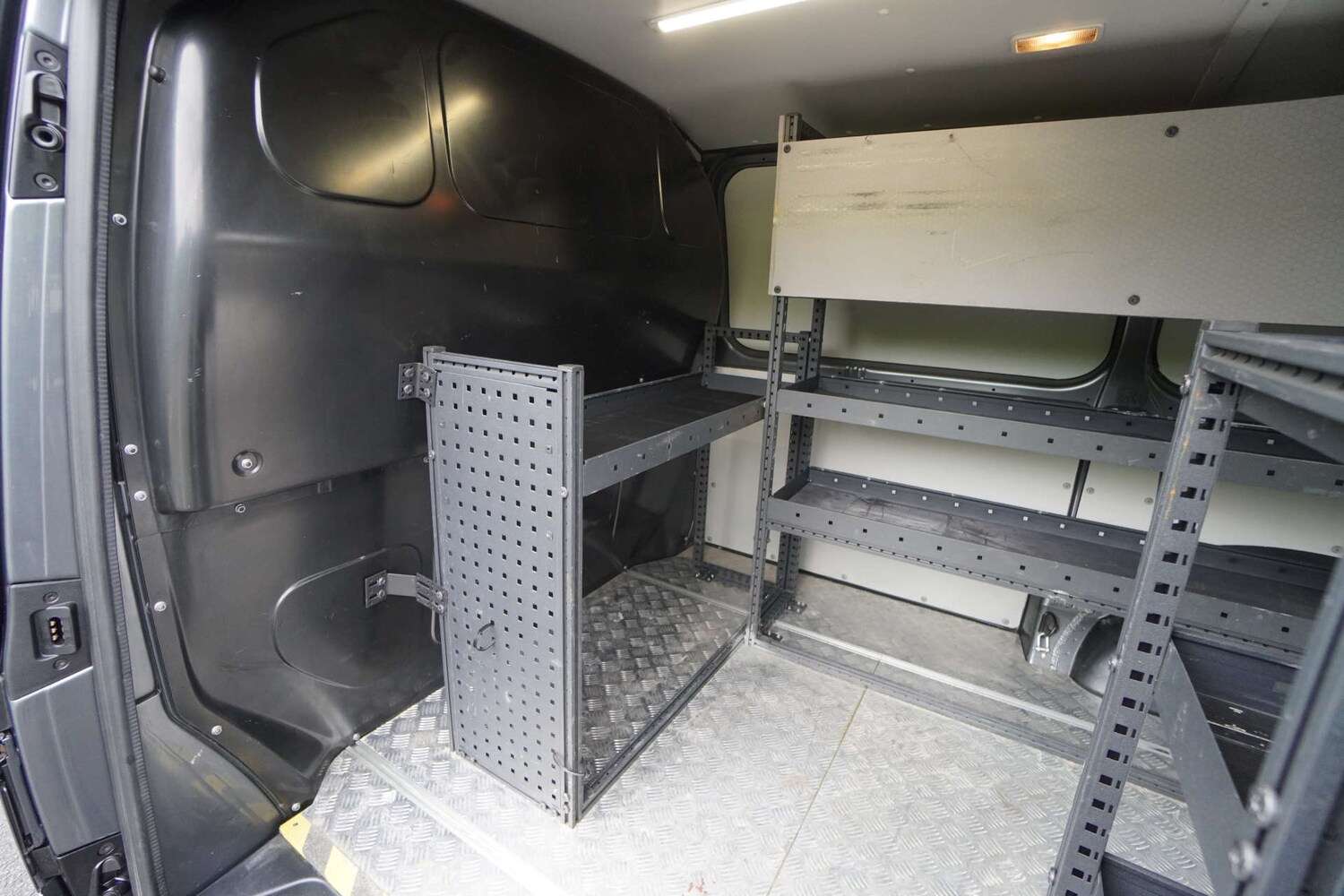 Used Volkswagen Transporter 2020 for sale - 76601350: Photo 36