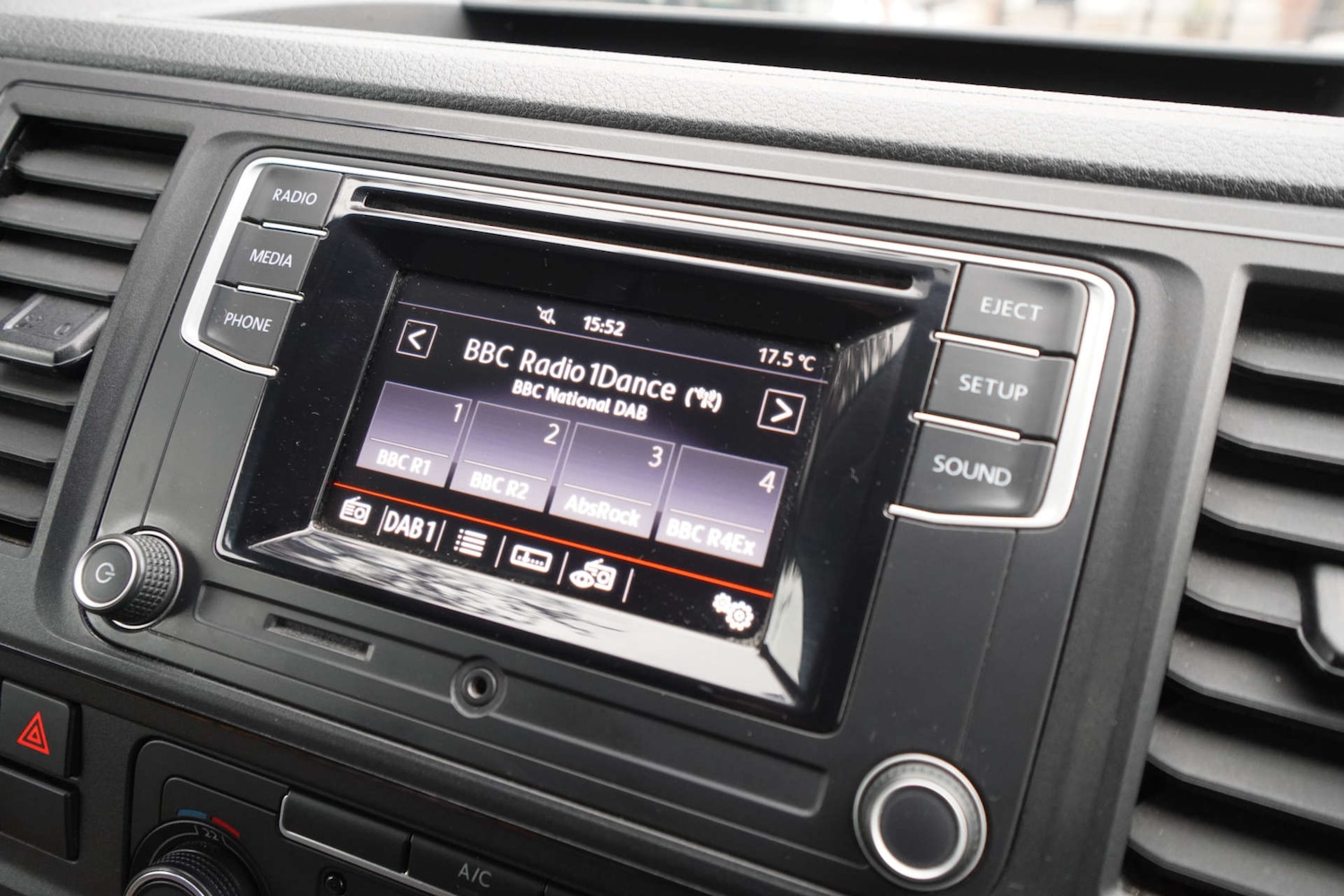 Used Volkswagen Transporter 2020 for sale - 76601350: Photo 62