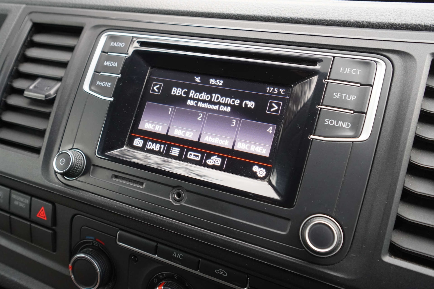 Used Volkswagen Transporter 2020 for sale - 76601350: Photo 63