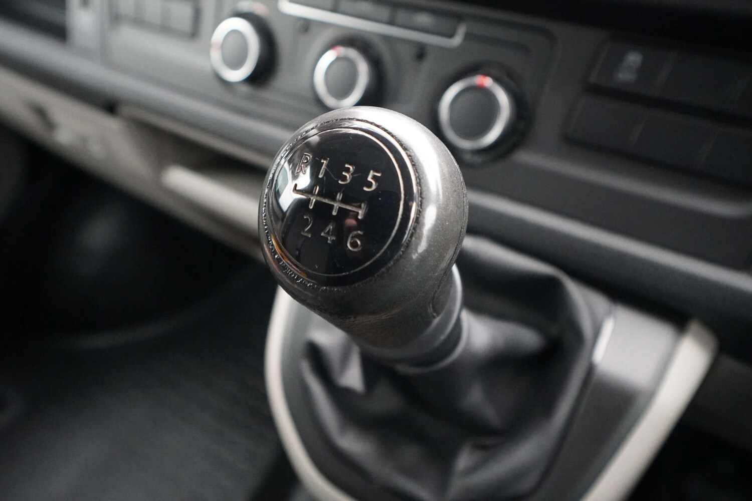 Used Volkswagen Transporter 2020 for sale - 76601350: Photo 66