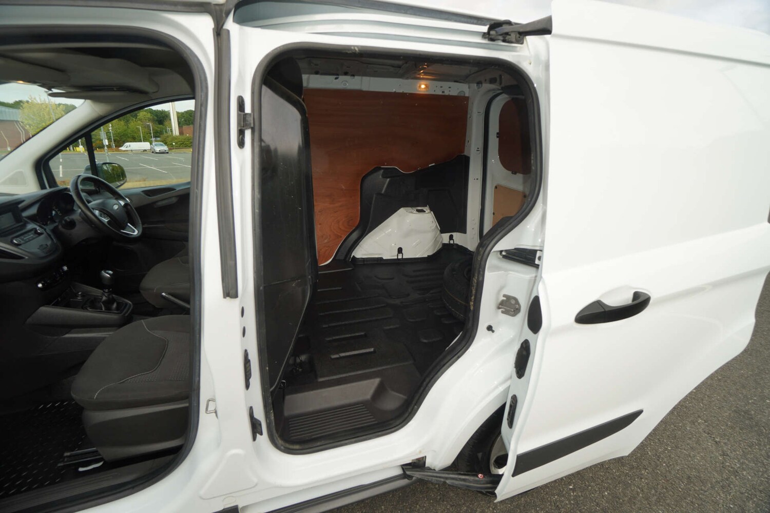 Used Ford Transit Courier 2021 for sale - 76601424: Photo 39