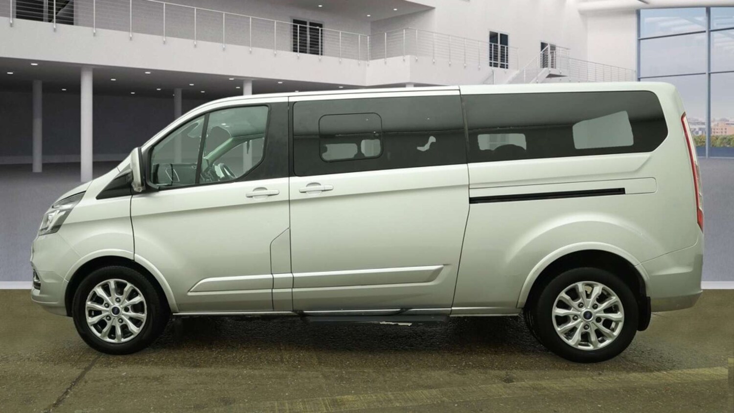 Used Ford Tourneo Custom 2018 for sale - 77357560: Photo 11