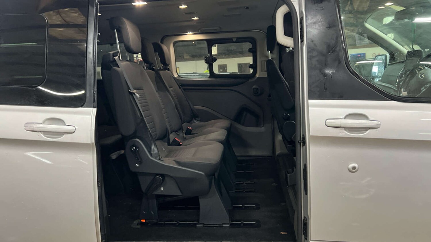 Used Ford Tourneo Custom 2018 for sale - 77357560: Photo 16