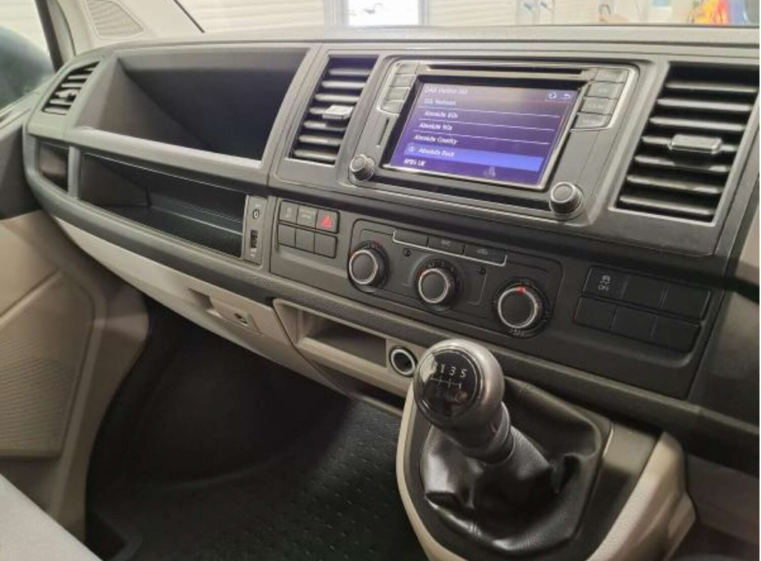 Used Volkswagen Transporter 2019 for sale - 76277456: Photo 15