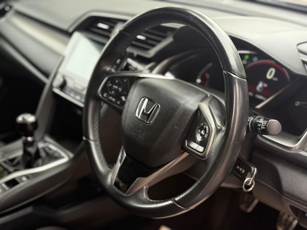 Used Honda Civic 2017 for sale - 76307131: Photo 14