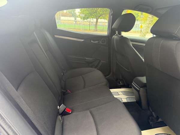 Used Honda Civic 2017 for sale - 76307131: Photo 22