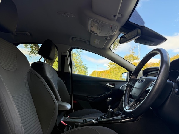 Used Ford Focus 2015 for sale - 76190074: Photo 11