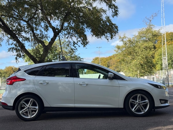Used Ford Focus 2015 for sale - 76190074: Photo 8