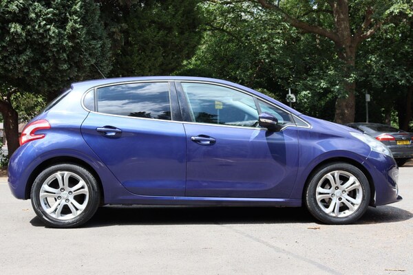 Used Peugeot 208 2013 for sale - 75082328: Photo 9
