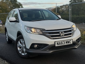 2013 (63) - 2.2 i-DTEC SE-T 5dr
