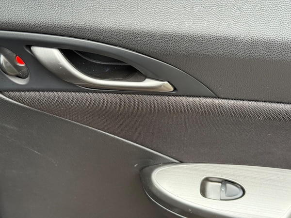 Used Honda Civic 2010 for sale - 76283121: Photo 12