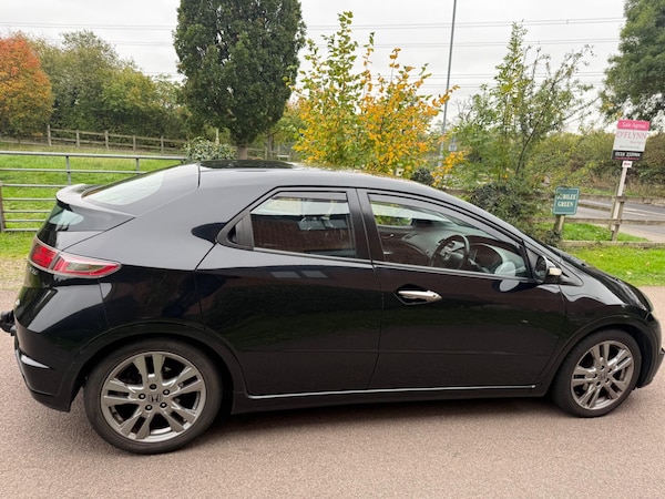 Used Honda Civic 2010 for sale - 76283121: Photo 8