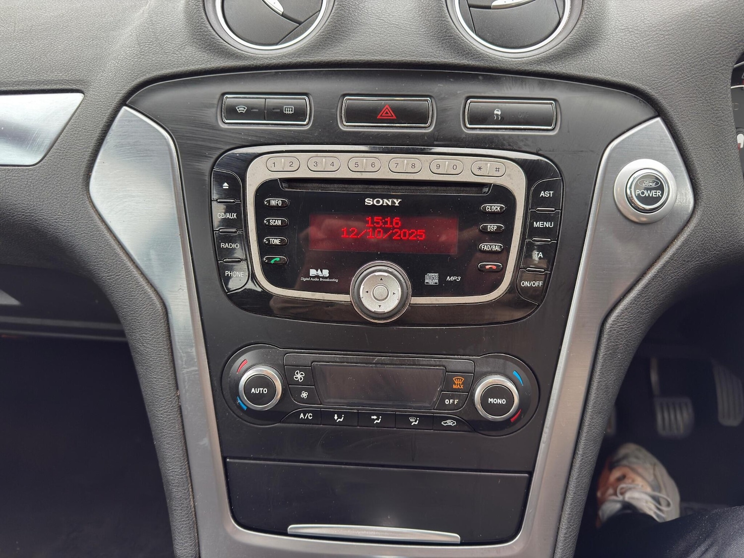 Used Ford Mondeo 2011 for sale - 76360690: Photo 22