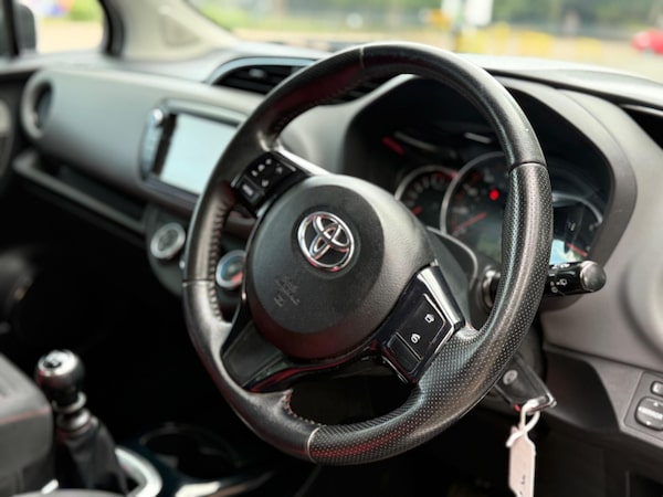 Used Toyota Yaris 2014 for sale - 75186525: Photo 23