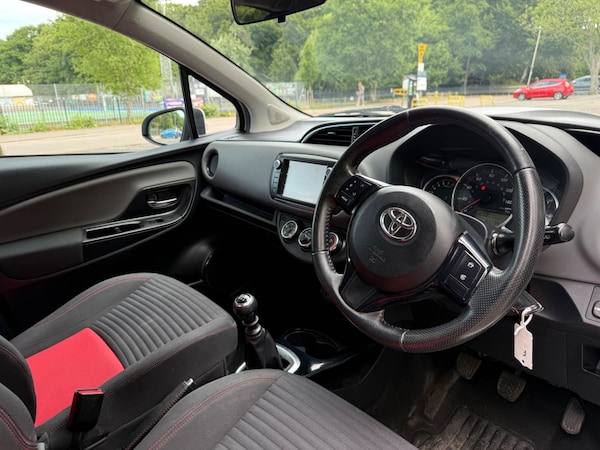 Used Toyota Yaris 2014 for sale - 75186525: Photo 9