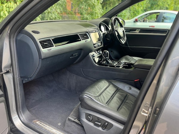 Used Volkswagen Touareg 2017 for sale - 75401112: Photo 24