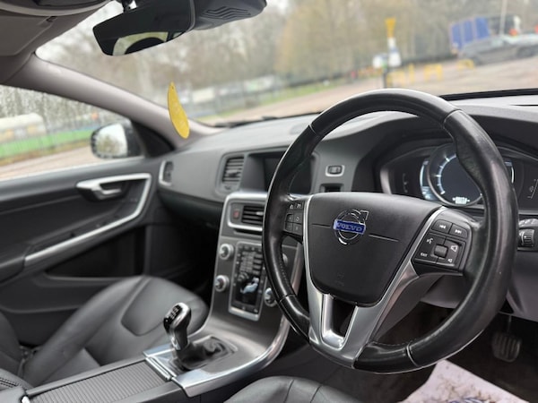 Used Volvo V60 2014 for sale - 76227067: Photo 25