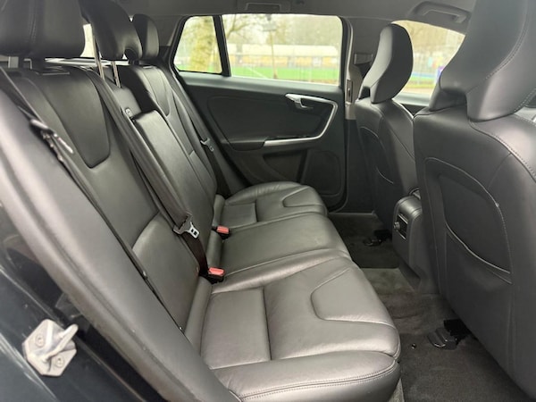 Used Volvo V60 2014 for sale - 76227067: Photo 29