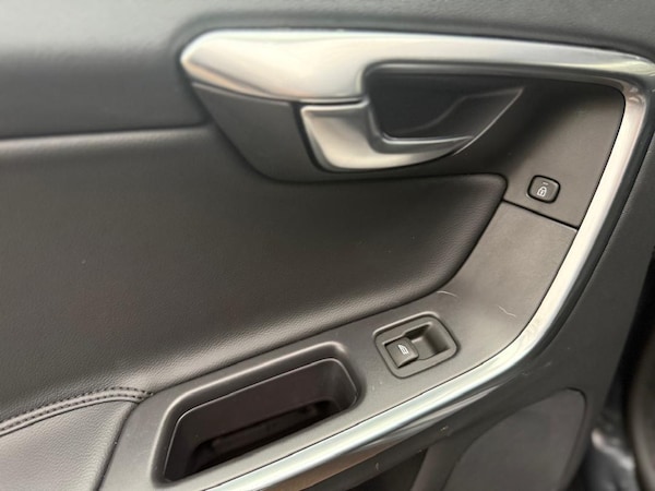 Used Volvo V60 2014 for sale - 76227067: Photo 36