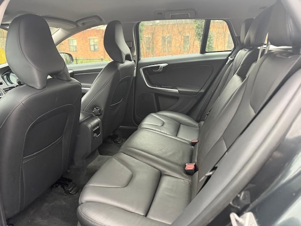 Used Volvo V60 2014 for sale - 76227067: Photo 37