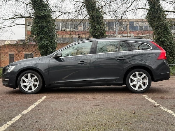 Used Volvo V60 2014 for sale - 76227067: Photo 6