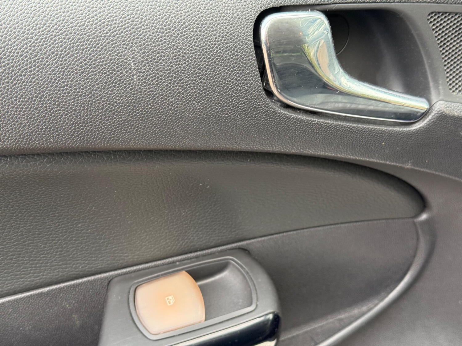 Used Vauxhall Corsa 2008 for sale - 76153016: Photo 16