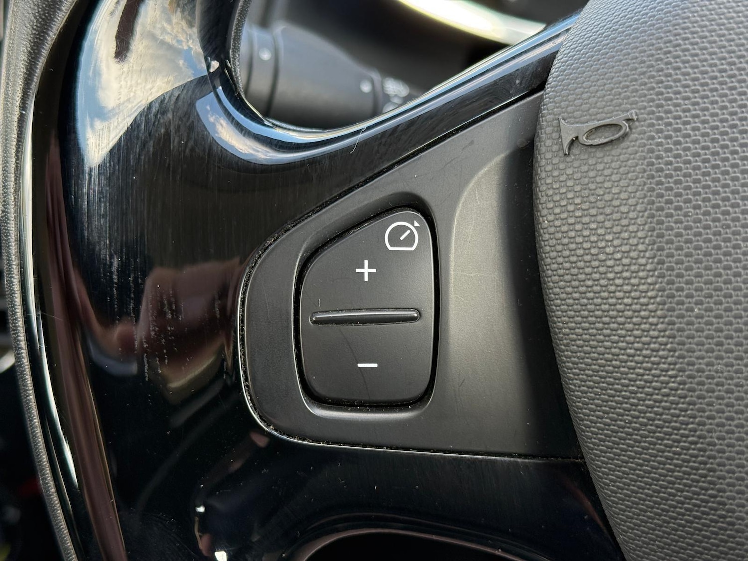 Used Renault Clio 2014 for sale - 76371348: Photo 17