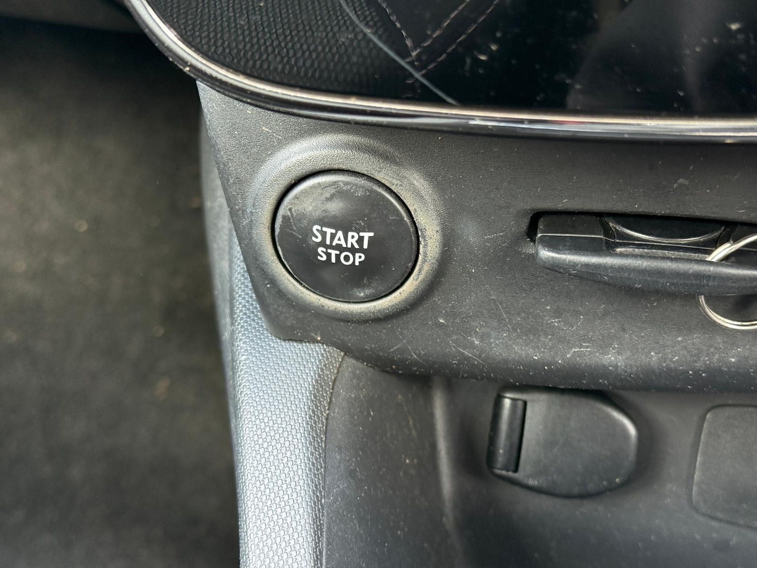 Used Renault Clio 2014 for sale - 76371348: Photo 19