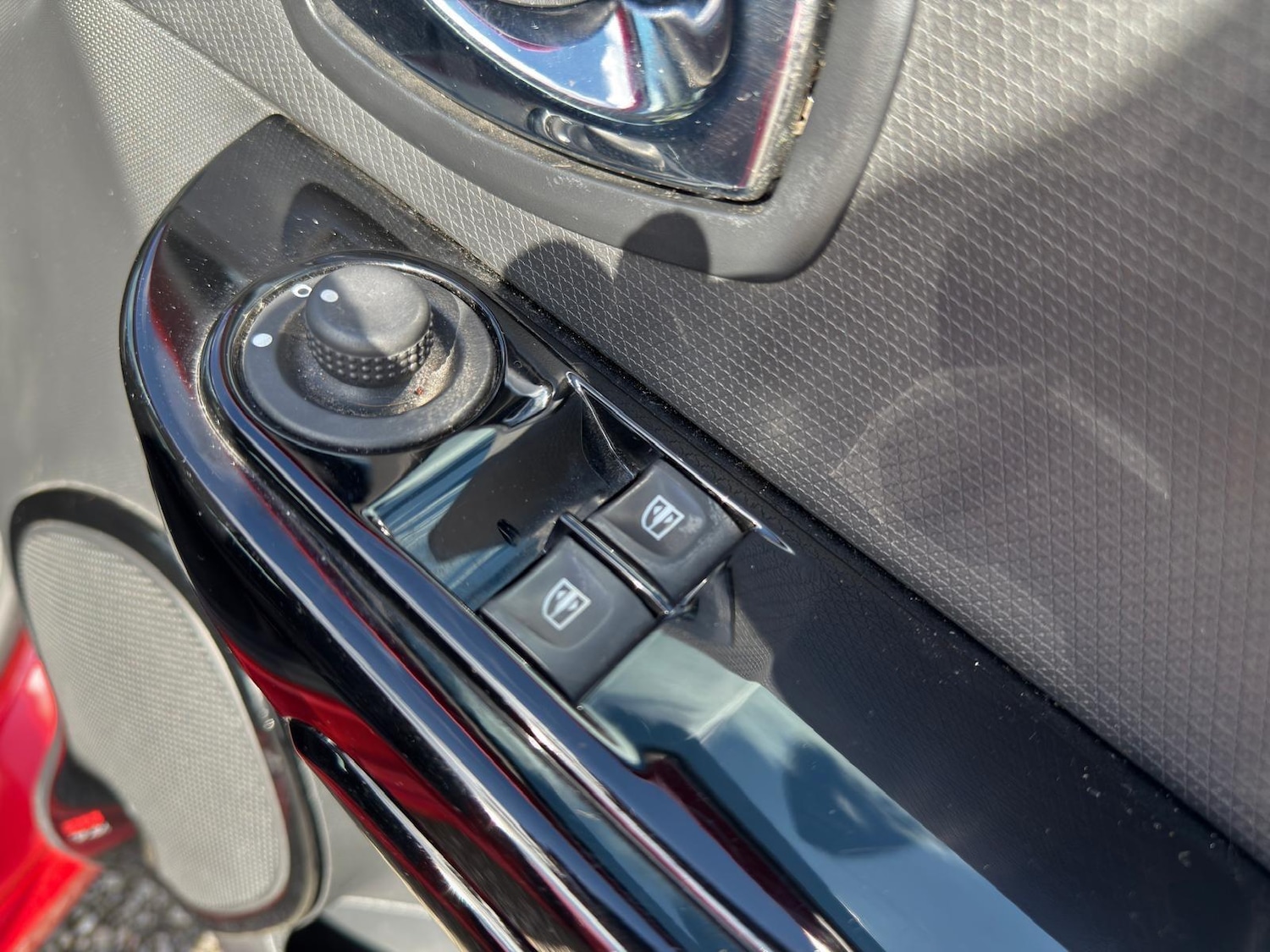 Used Renault Clio 2014 for sale - 76371348: Photo 30