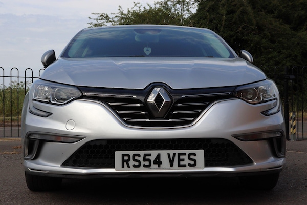 Used Renault Megane 2017 for sale - 75060377: Photo 2
