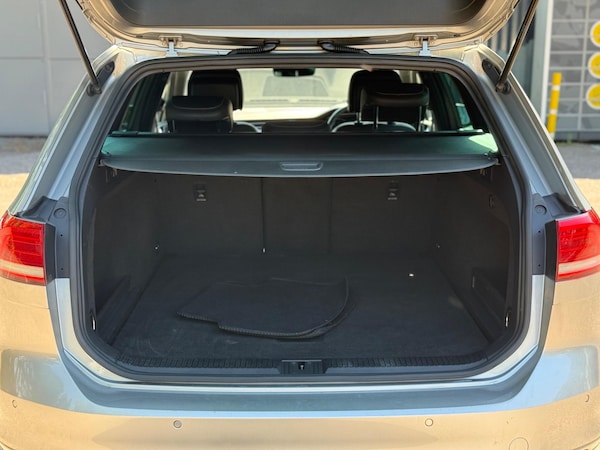 Used Volkswagen Passat 2015 for sale - 74642271: Photo 12