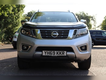 Used Nissan Navara 2019 for sale - 75564353: Photo